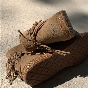 UGG Shenendoah Boots